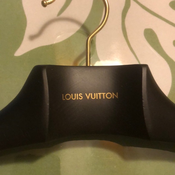 Clothes hanger - Picture 2 of 2